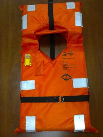 Спасательные жилеты